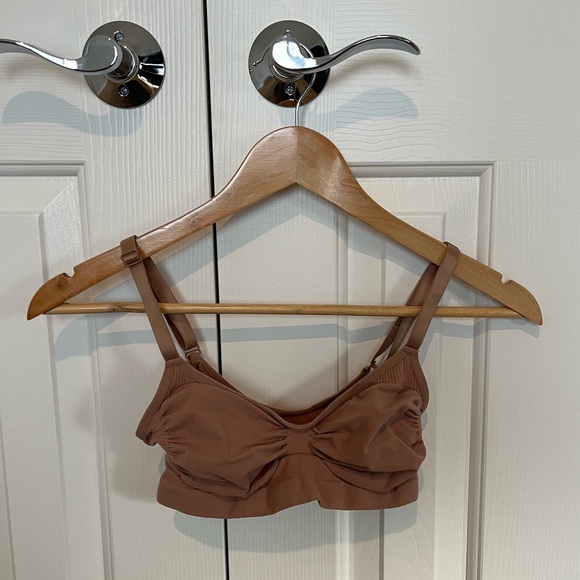 SKIMS Sculpting Bralette in Sienna - Picture 6 of 9